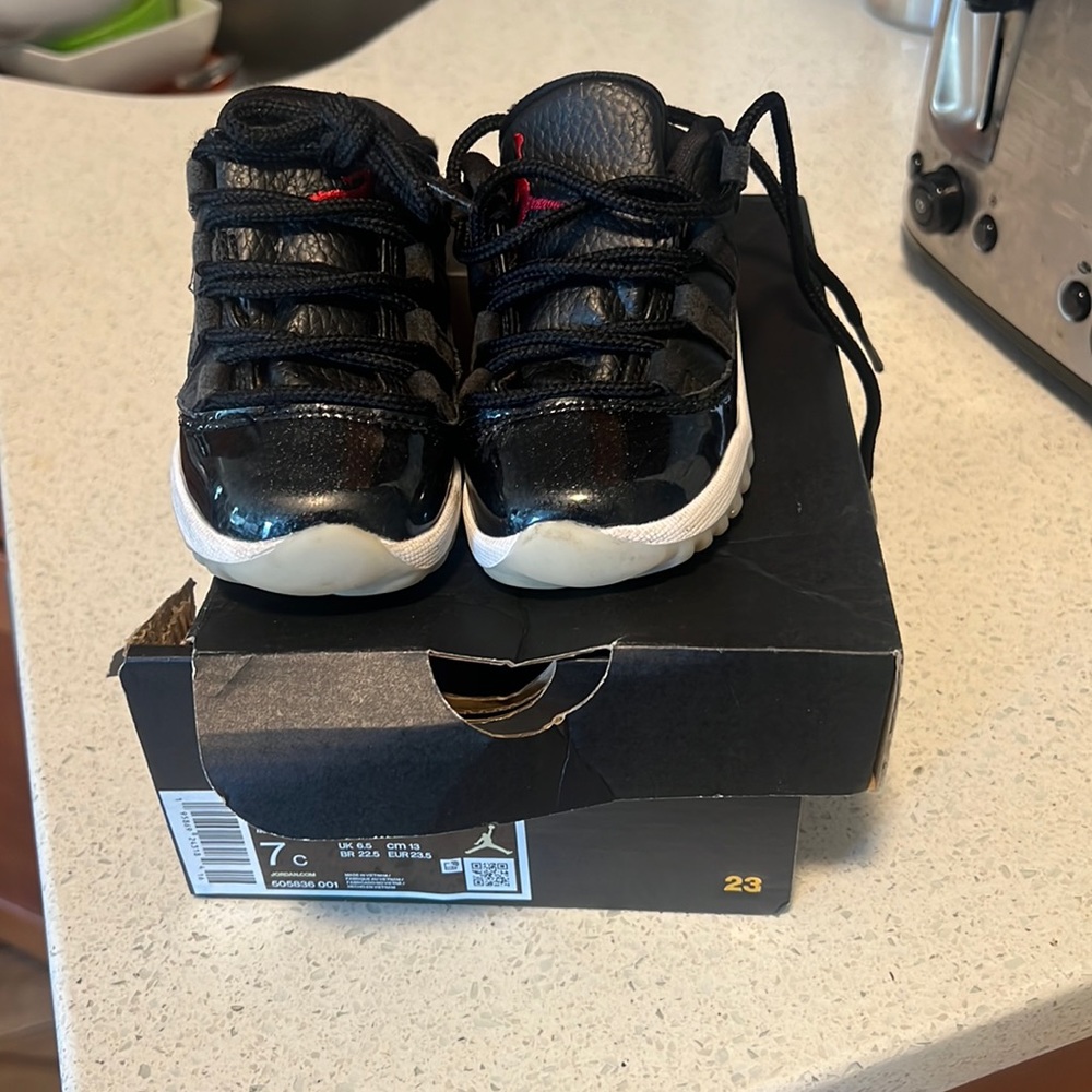 Jordan 11 low